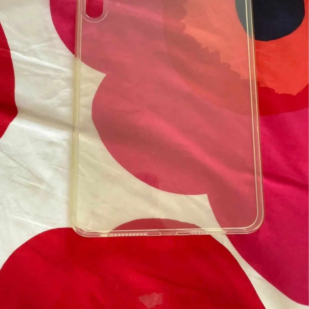 Apple Transparent Tablet Case